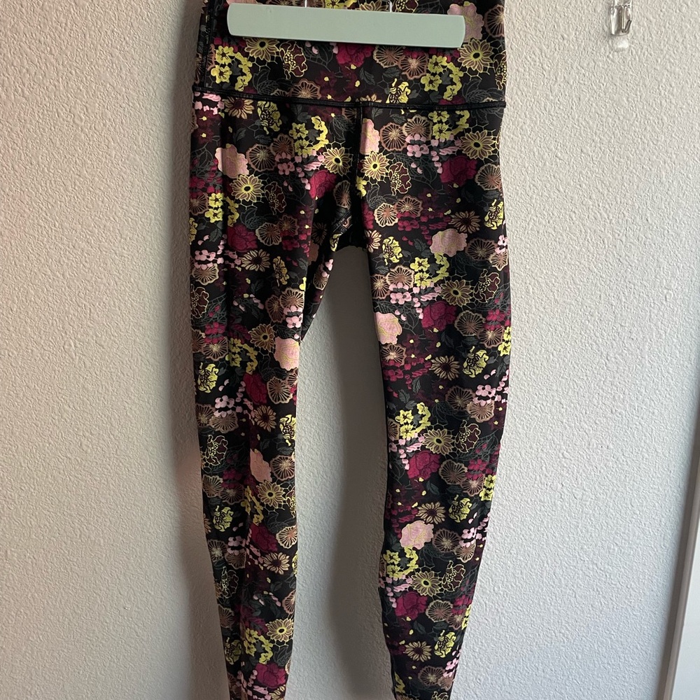 LULULEMON Multi-Color Leggings